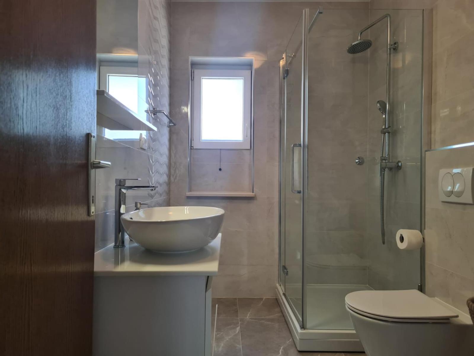 Apartments Jelena Supetar - Four Apartments - A Small House With A Private Yard - Two-Room Apartment With A Sea View - Studio Apartment - Two-Room Apartment With Garden View- Free Parking Eksteriør billede